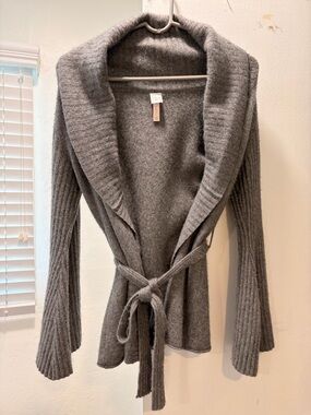 Aqua women’s gray cashmere sweater